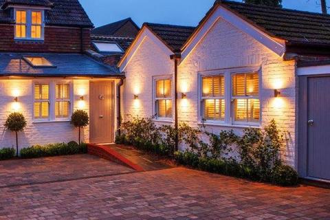 2 The Old Coach House Wharf Road, Guildford, GU1 4RP