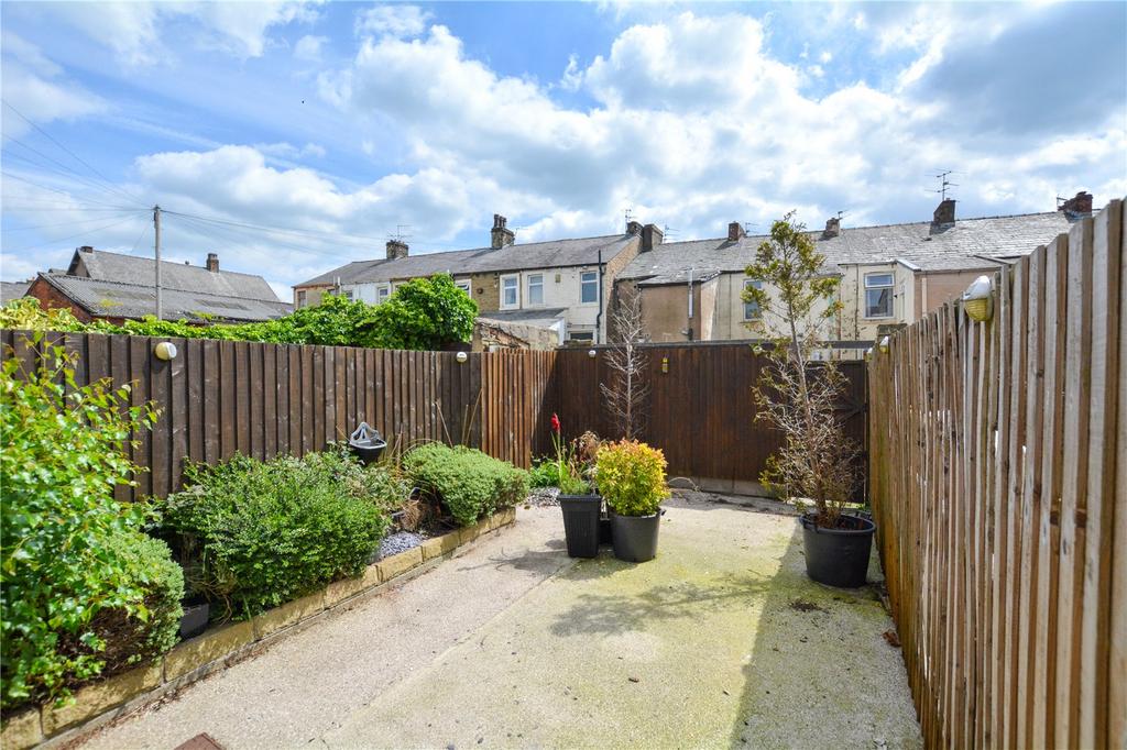 Stanley Street, Accrington... 2 bed terraced house £70,000