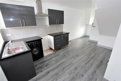 3 bedroom terraced house for sale - Carlyle Crescent, Great Sutton