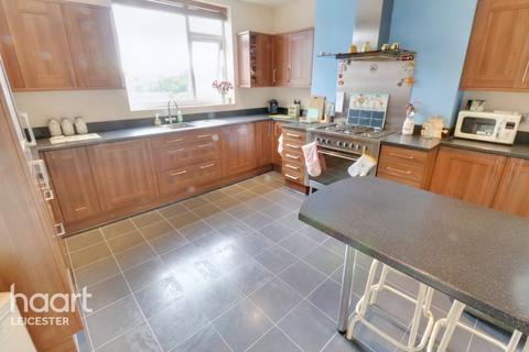276 Aylestone Road, Leicester, LE2 7QT
