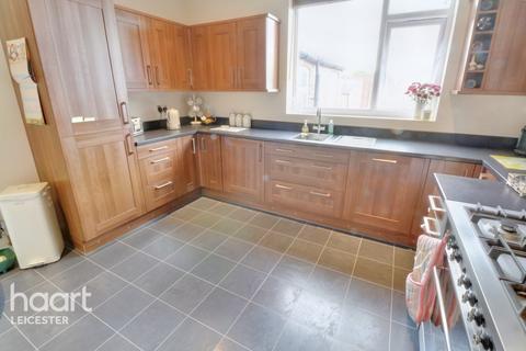276 Aylestone Road, Leicester, LE2 7QT