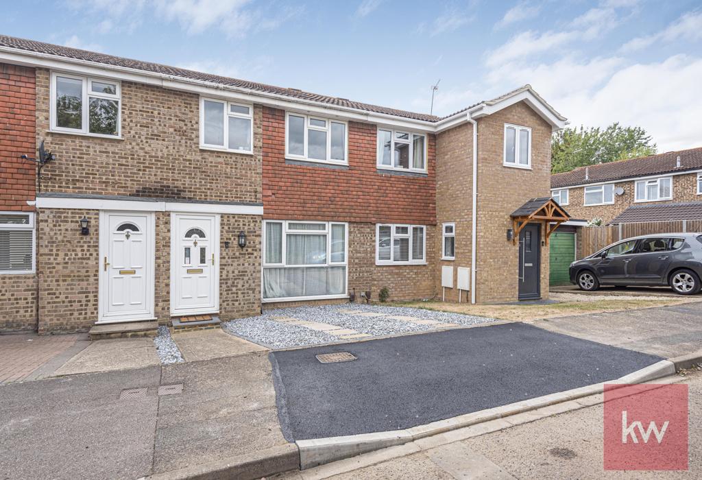 Palmers Close, Maidenhead, Berkshire, SL6 3 bed terraced house for sale