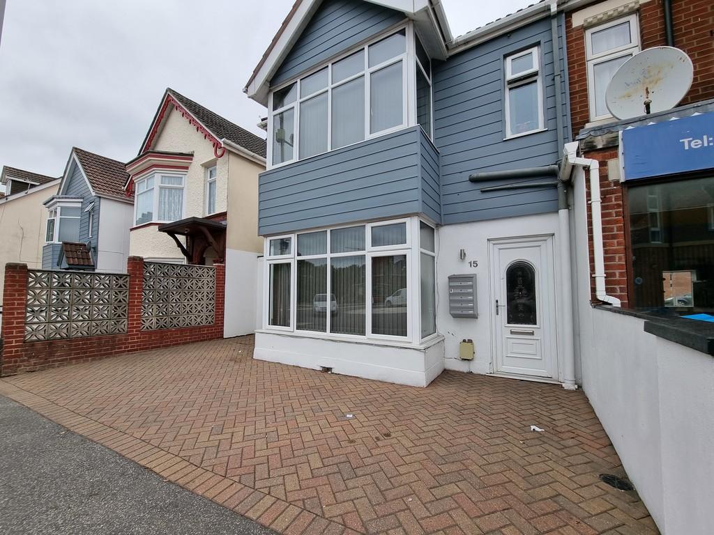 Constitution Hill Road, Poole 1 bed in a house share - £660 pcm (£152 pw)