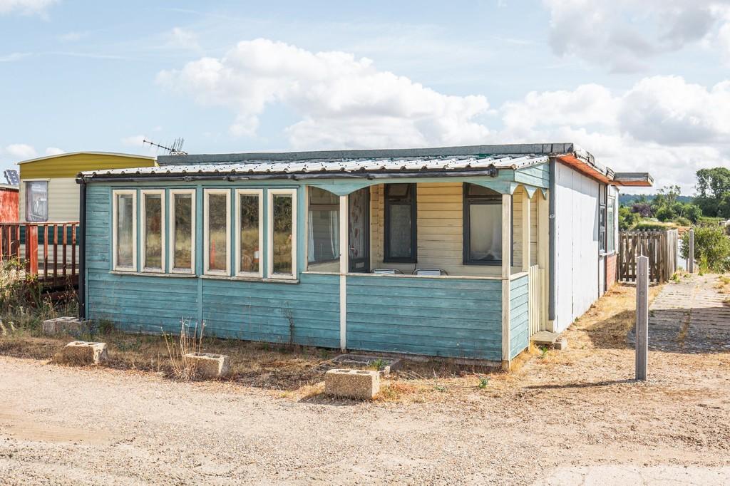 2 bed detached bungalow for sale £199,995