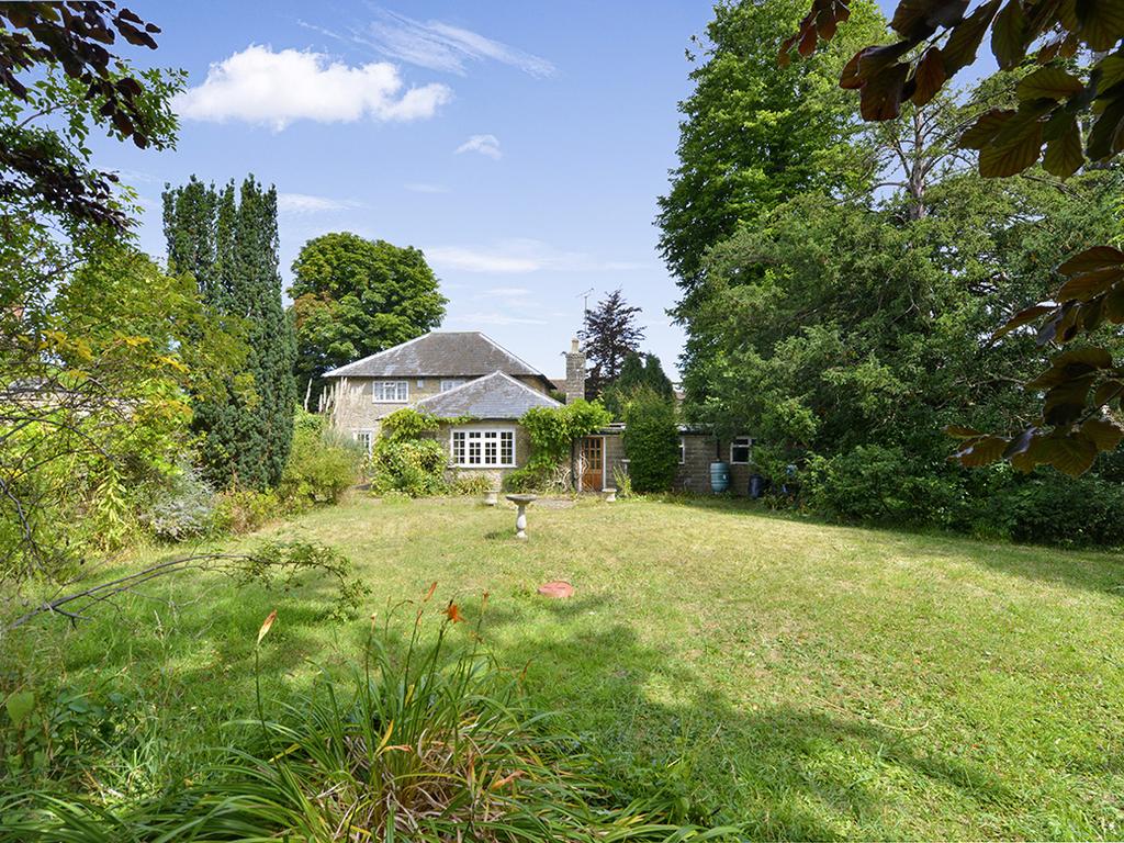 Little Ven, London Road, Milborne Port, Somerset, DT9 4 bed detached