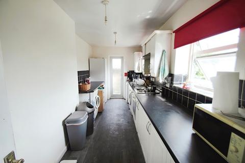 3 bedroom semi-detached house to rent, Hillsborough Road, Oxford