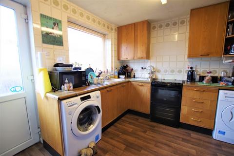 5 Shipton Drive, Uttoxeter, ST14 7NJ