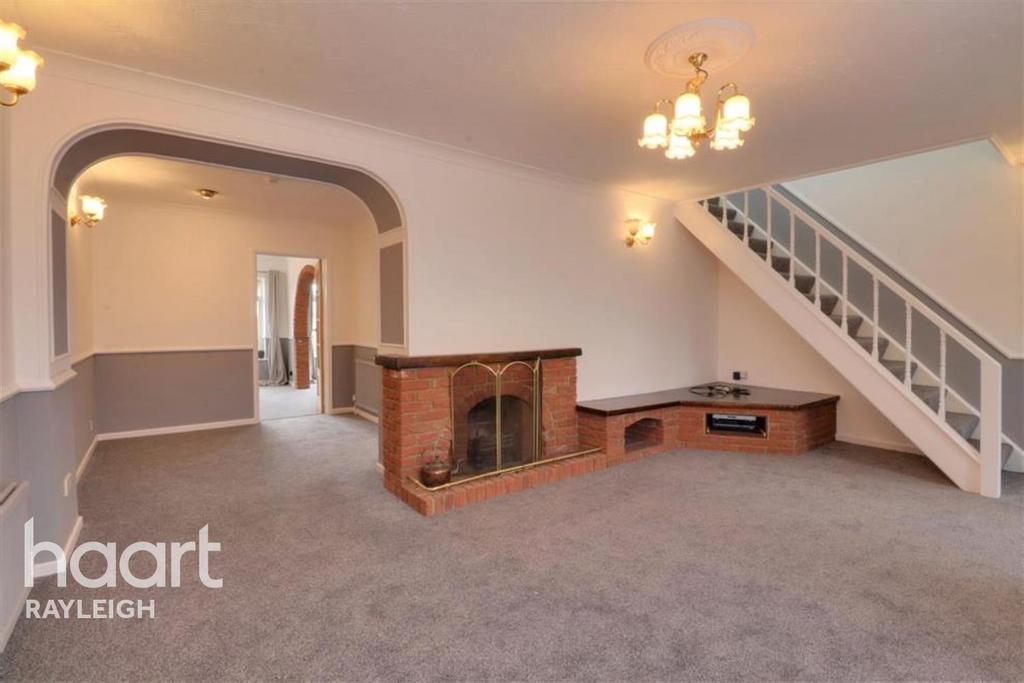 Oakfield Road, Benfleet 3 bed semidetached house £1,700 pcm (£392 pw)