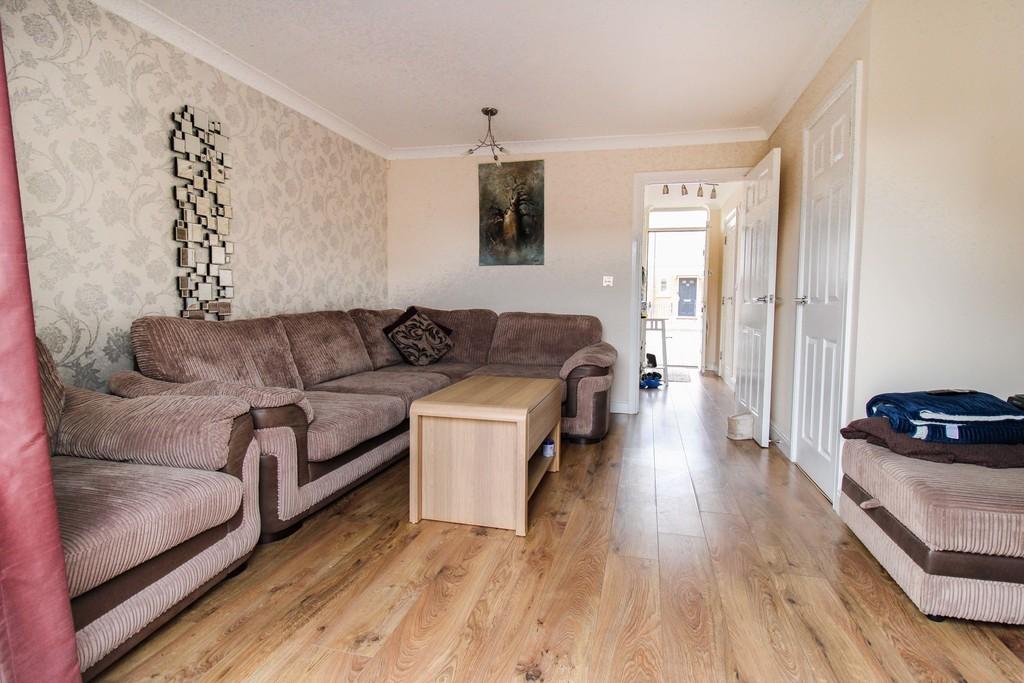 Millgrove Street, Redhouse, Swindon 3 bed terraced house £280,000