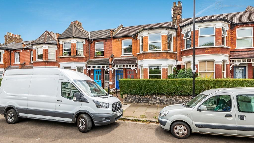 North View Road, Hornsey N8 3 bed apartment for sale £550,000