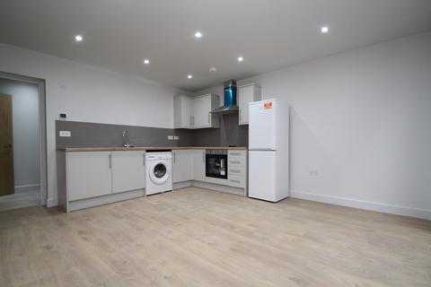 2 bedroom apartment to rent - Chingford Road, London