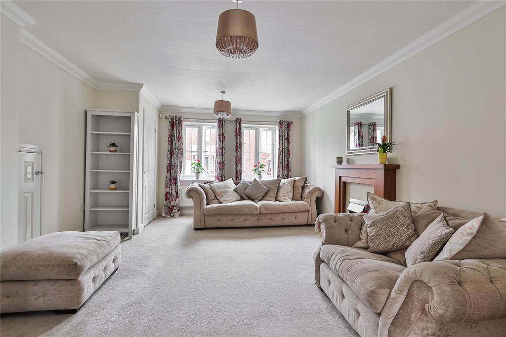 New Forest Way, Kingswood, Hull, East Yorkshire, HU7 3 bed semi