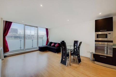 1 bedroom flat to rent - Windward Court, Royal Docks, London, E16