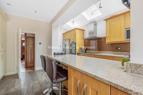 40 Pine Avenue, West Wickham, BR4 0LW