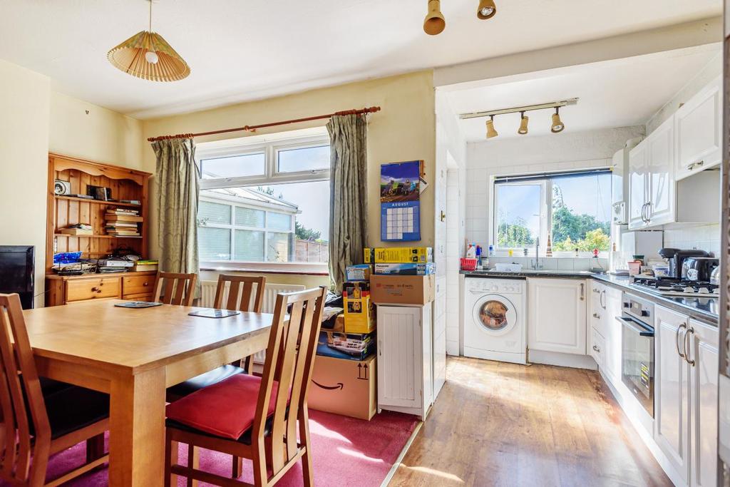 Oldstead Road, Bromley 3 bed end of terrace house £460,000
