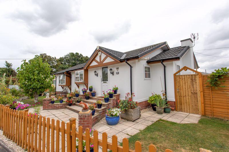 Primrose Hill, Charlton Mackrell 2 bed park home £240,000