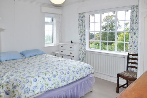 53 Sylvan Road, Exeter, EX4 6EY