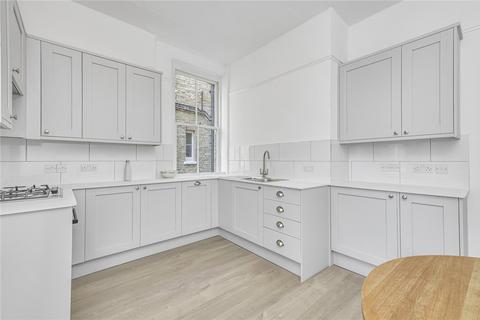 2 bedroom flat to rent, Bonneville Gardens, Clapham, London, SW4