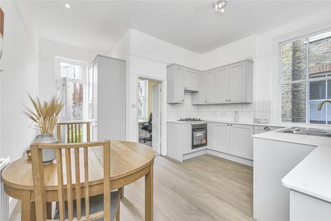 2 bedroom flat to rent, Bonneville Gardens, Clapham, London, SW4