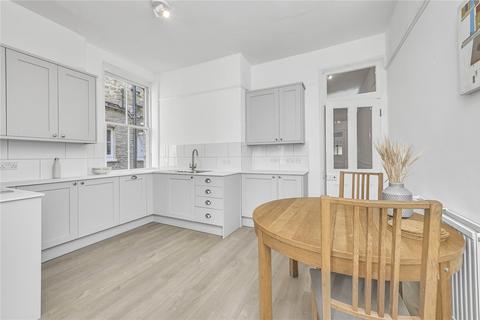 2 bedroom flat to rent, Bonneville Gardens, Clapham, London, SW4