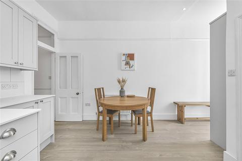 2 bedroom flat to rent, Bonneville Gardens, Clapham, London, SW4
