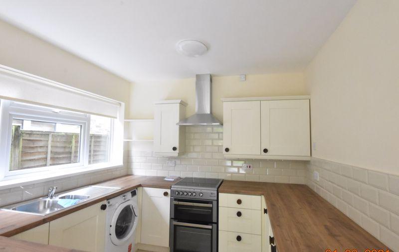 Town Mill Road, Cowbridge 2 bed semidetached house £1,250 pcm (£288 pw)