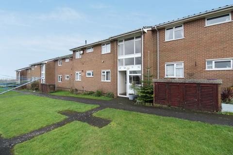 2 bedroom apartment for sale - Cowen Close, Crewkerne VIEWS TO REAR