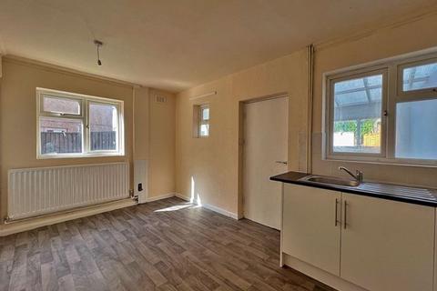 34 Albany Crescent, Bilston, WV14 0HU