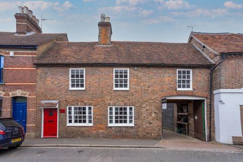 3 bedroom character property for sale, High Street, Markyate
