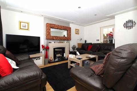10 Nutmeg Grove, Walsall, WS1 2RZ
