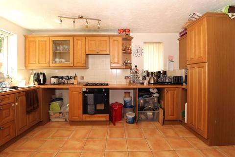 10 Nutmeg Grove, Walsall, WS1 2RZ