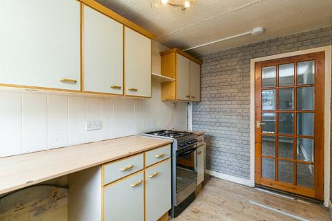 2 bedroom flat for sale - Muirhouse Grove, Muirhouse, Edinburgh, EH4