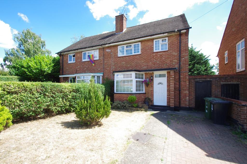 Ganders Ash, Garston, WATFORD, WD25 3 bed semidetached house £1,600 pcm (£369 pw)