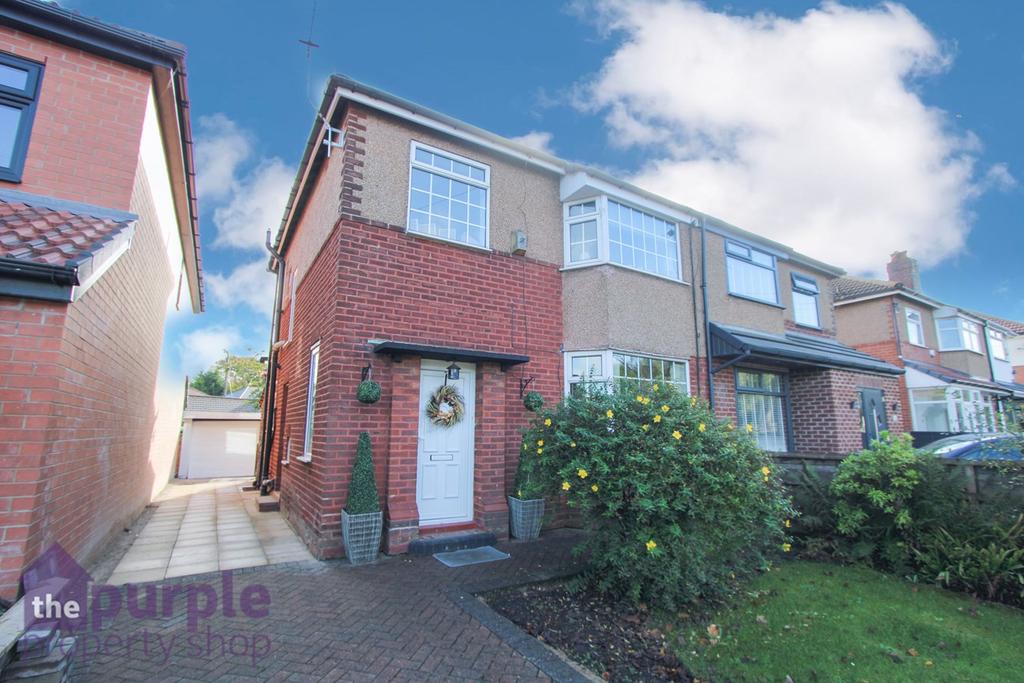 Moss Bank Way, Bolton, BL1 3 bed semidetached house £220,000