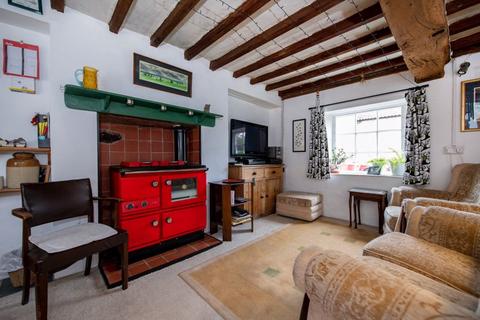 undefined, The Old Antique Shop, Cliff Road, Wellingore