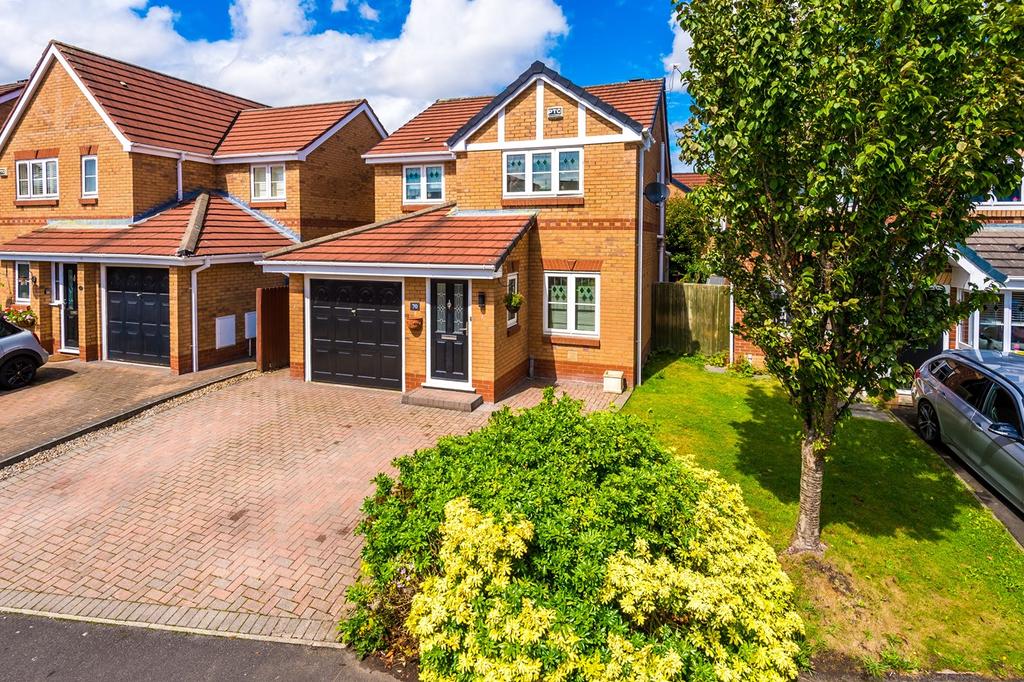 Whitchurch Close, Padgate... 3 bed detached house £375,000