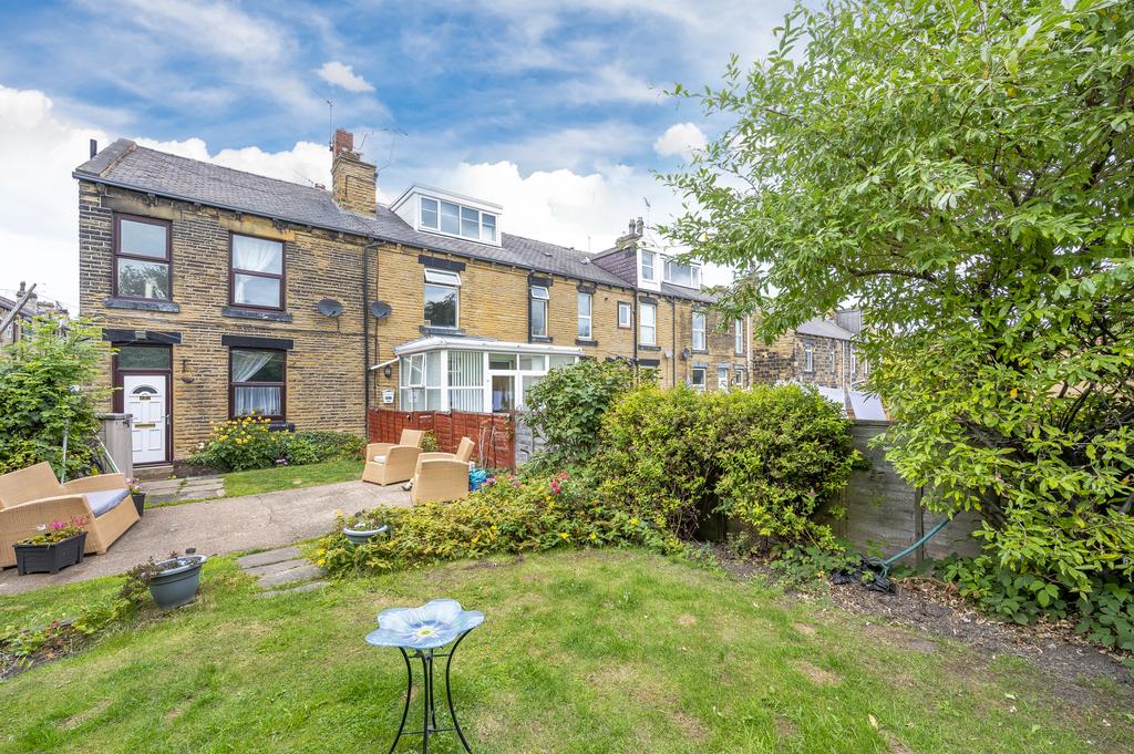 Peel Street, Morley, LS27 4 bed terraced house £199,950