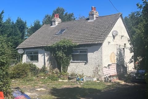 2 bedroom detached bungalow for sale - Gate Lane, Rhodes Minnis, Canterbury, CT4