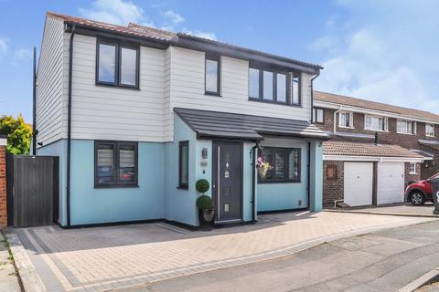 5 bedroom link detached house for sale - Petunia Crescent, Chelmsford, CM1