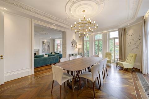 4 bedroom apartment to rent, Cadogan Square, SW1X