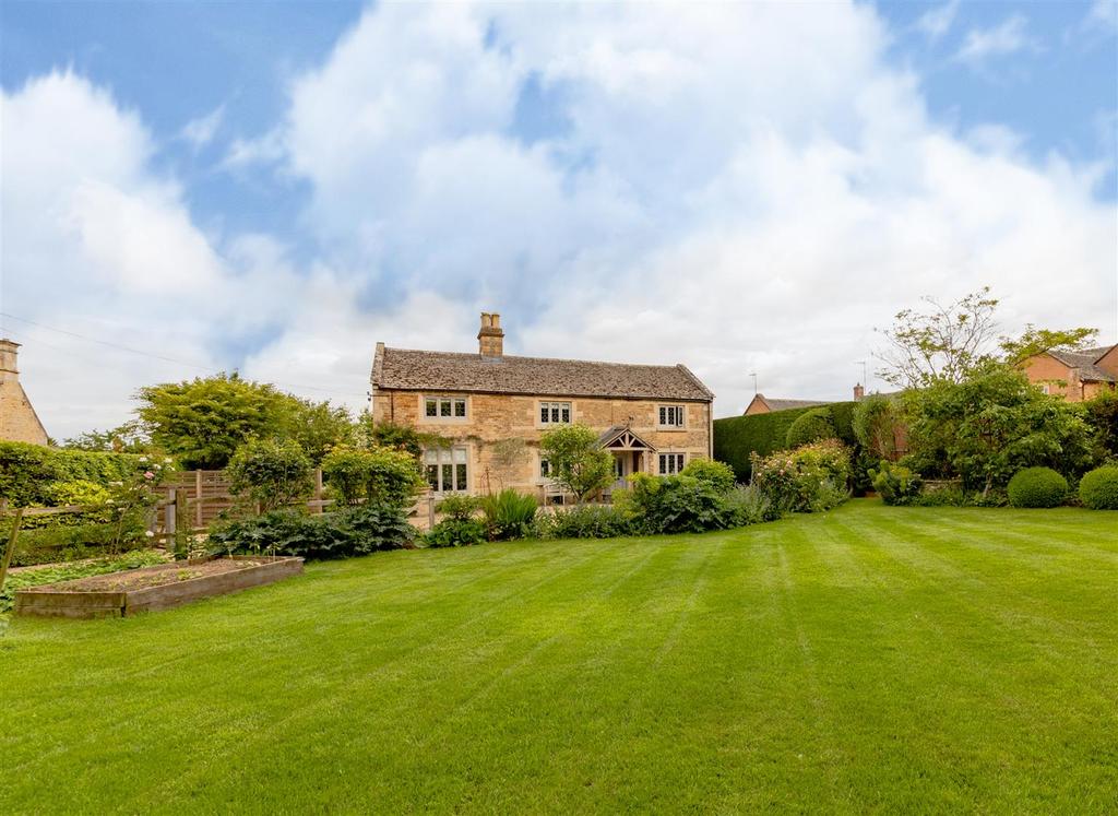 Dairy Lane, Manton, Rutland 4 bed detached house £900,000