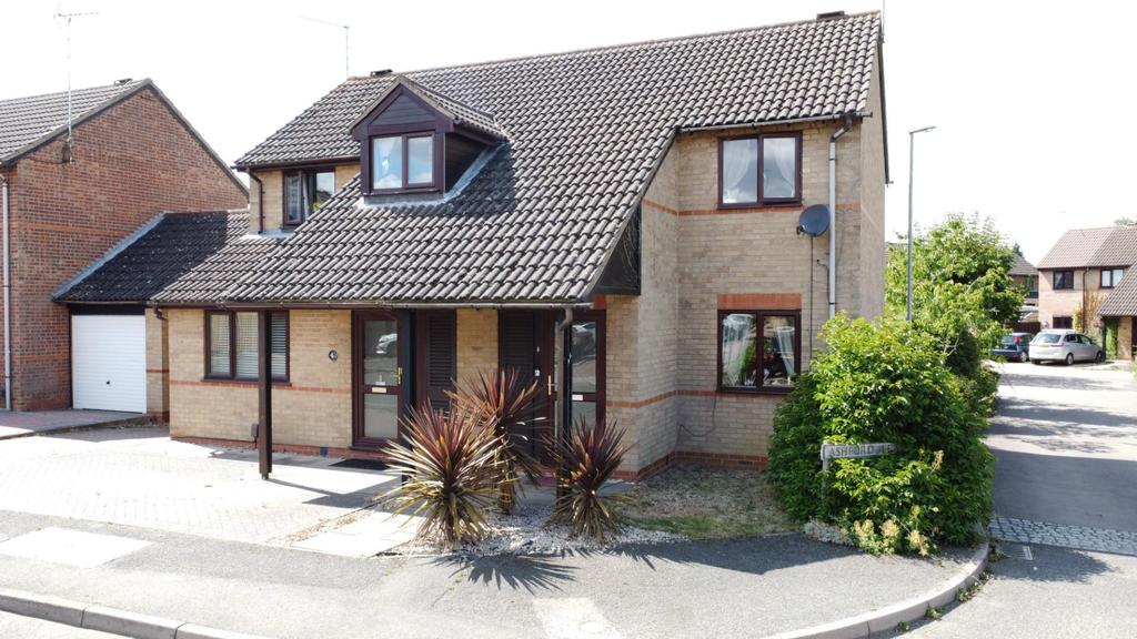 Matlock Way, Desborough, Kettering 2 bed semidetached house for sale £219,950