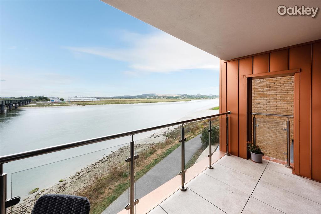 Ringed Plover Apartment, The Waterfront 2 bed apartment £500,000