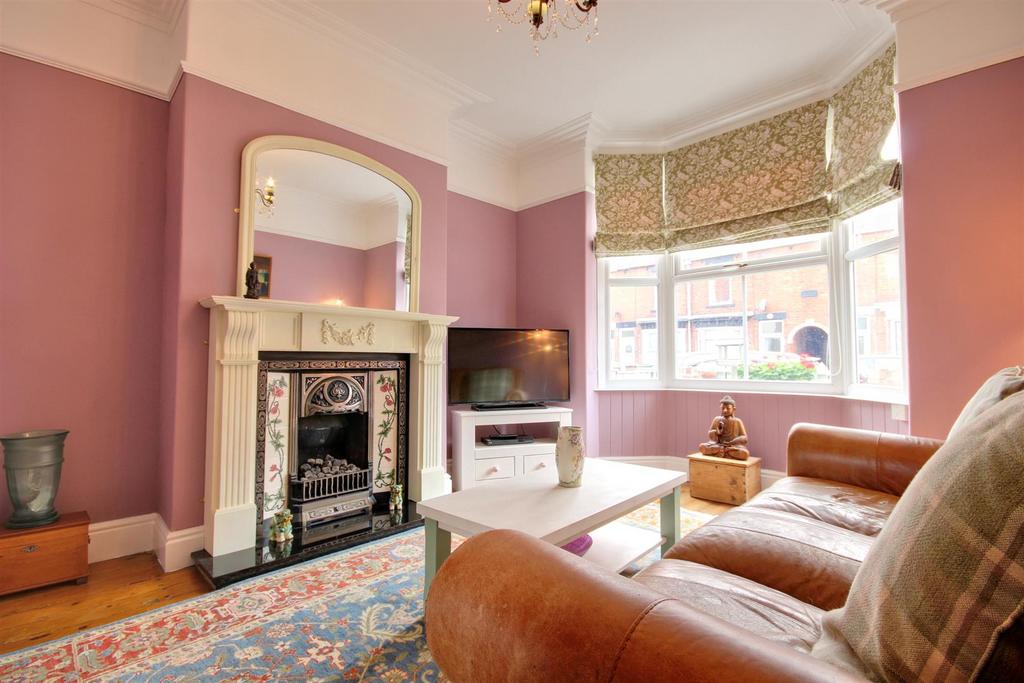 Beaver Road, Beverley 3 bed terraced house £225,000