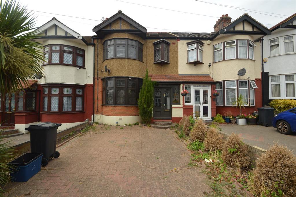 Edwina Gardens, Ilford 4 bed house £2,000 pcm (£462 pw)