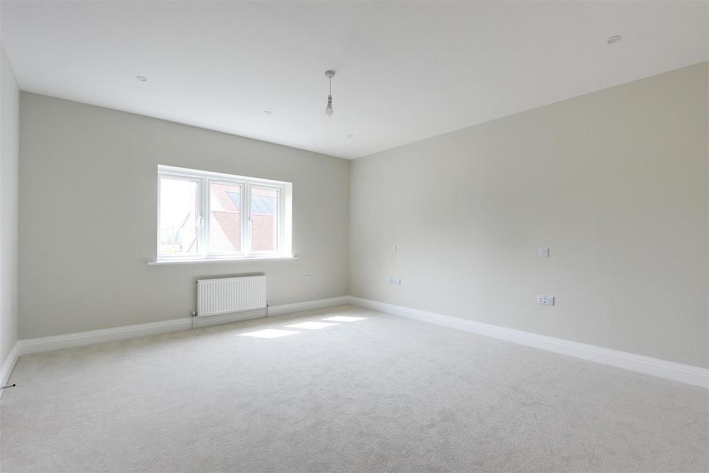 Bedroom 1.jpg