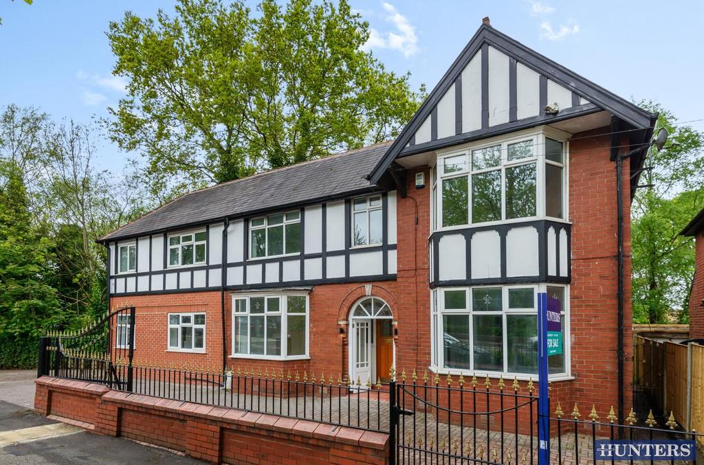 Walkden Road, Worsley, Manchester, Greater Manchester 4 bed detached