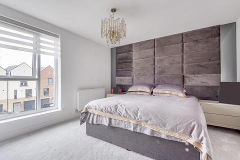 12 Chaddock Hall Drive, Worsley, Manchester, M28 1FD