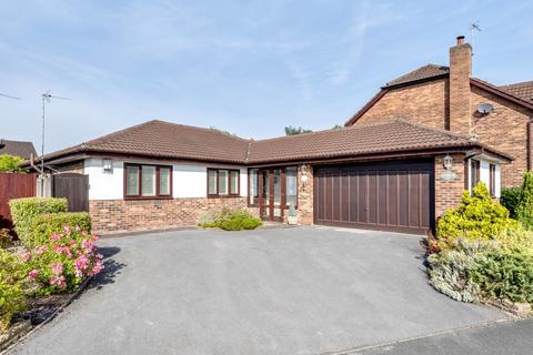 8 Eden Vale, Worsley, Manchester, M28 1YR