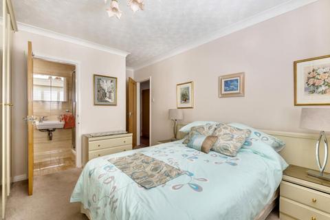 8 Eden Vale, Worsley, Manchester, M28 1YR